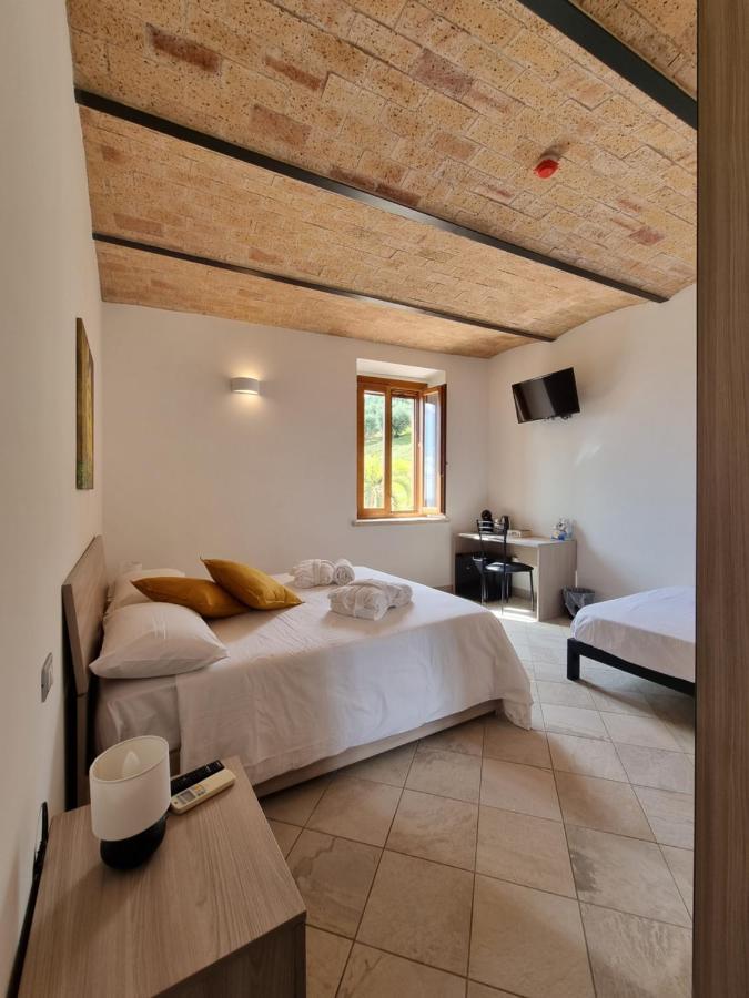 Casale Dei Priori Bed & Breakfast Rocca Massima Luaran gambar